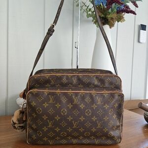 Vintage Louis Vuitton travel/messenger bag